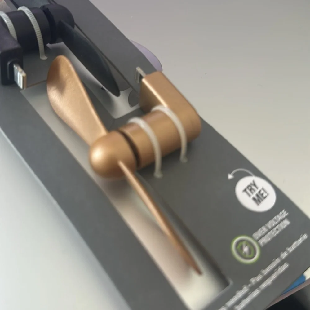 2-pack fans for iPhones. Never used, with original packaging.